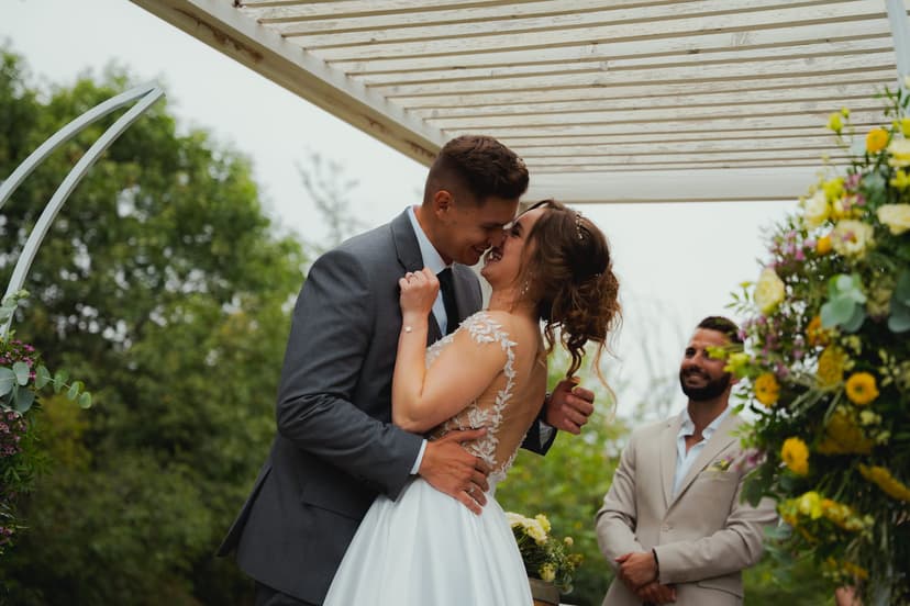 Paulina és Martin mediterrán - Balatoni esküvője