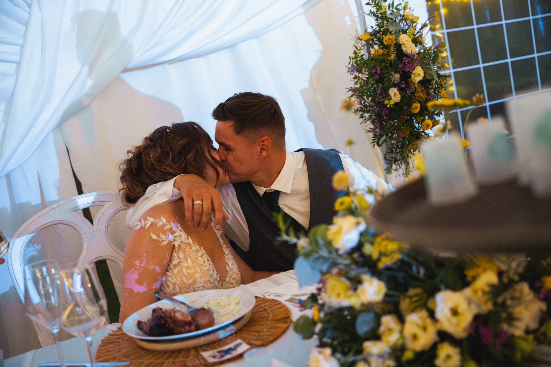 Paulina & Martin mediterrán Balatoni esküvője 13