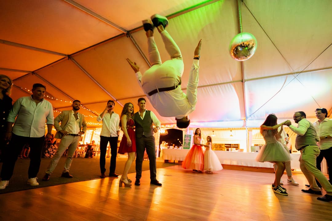 Paulina & Martin mediterrán Balatoni esküvője 9