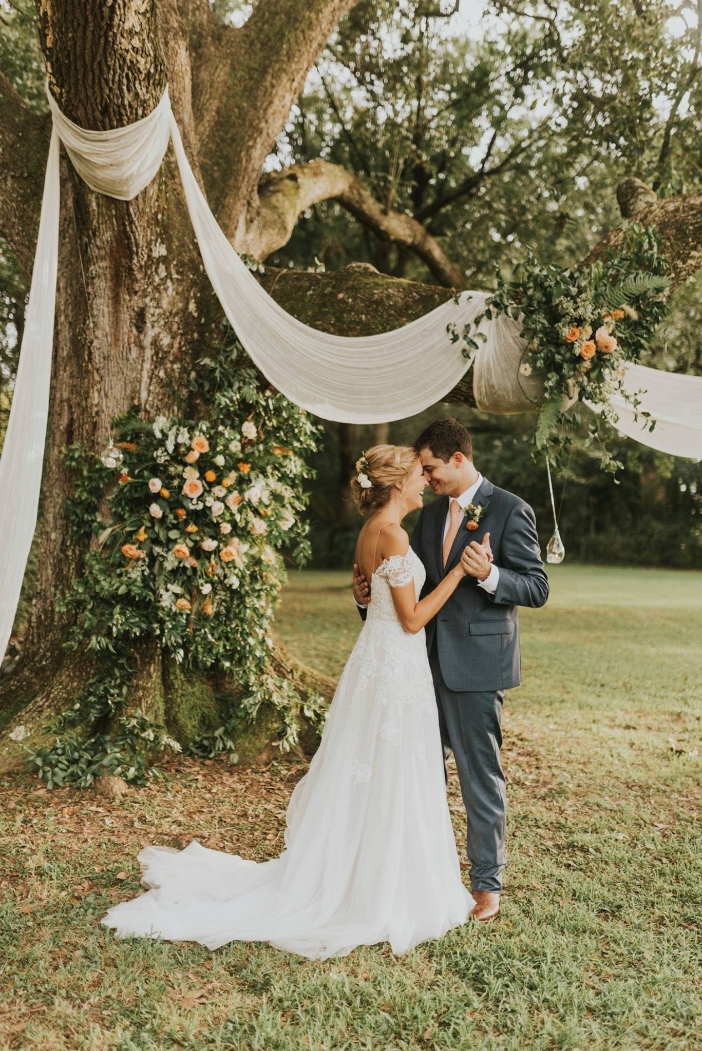 Viki & Márk romantikus kerti esküvője 13